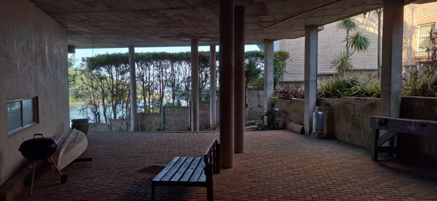 7 Bedroom Property for Sale in Bonza Bay Eastern Cape